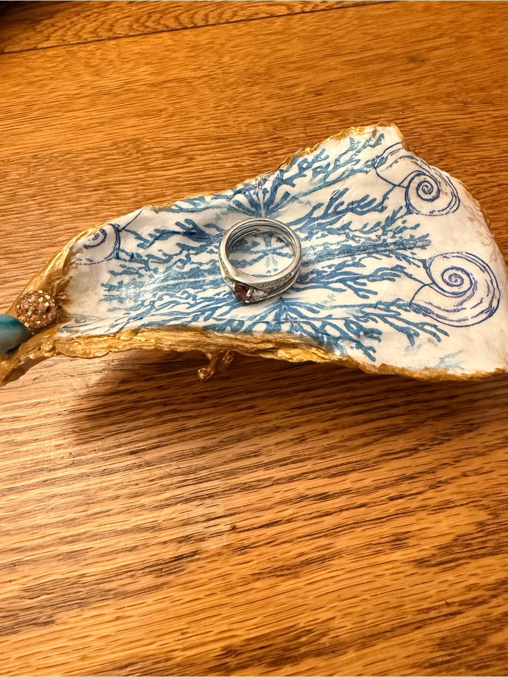 Decorative Blue/White Original Oyster Shell Trinket Dish with Gold Trim